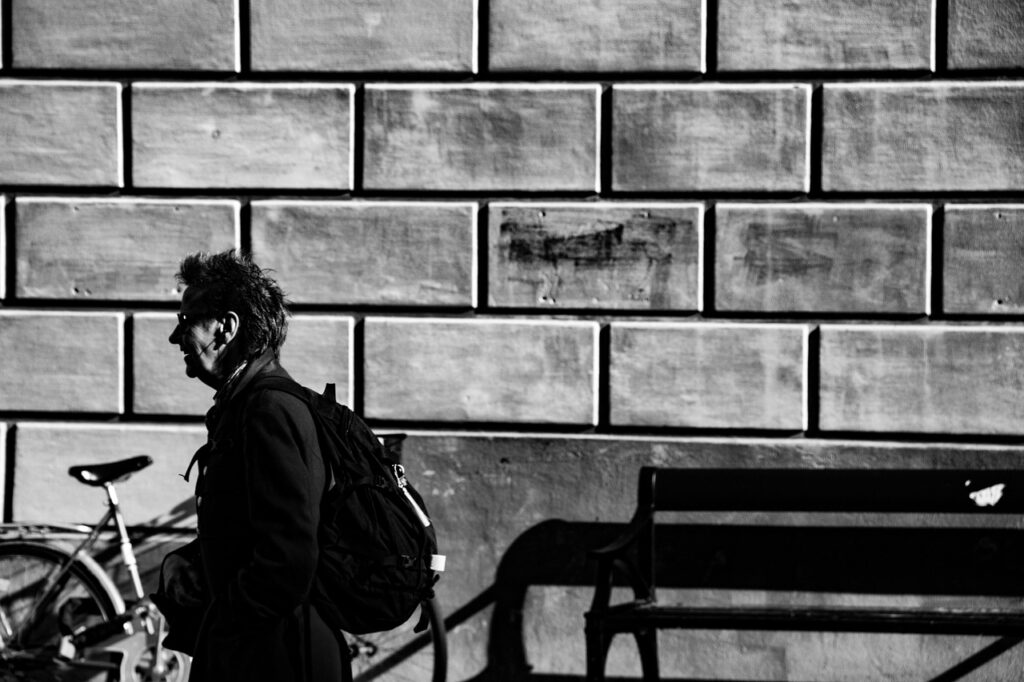 40代女性が投資を始める際、お金がない場合でもできるか？