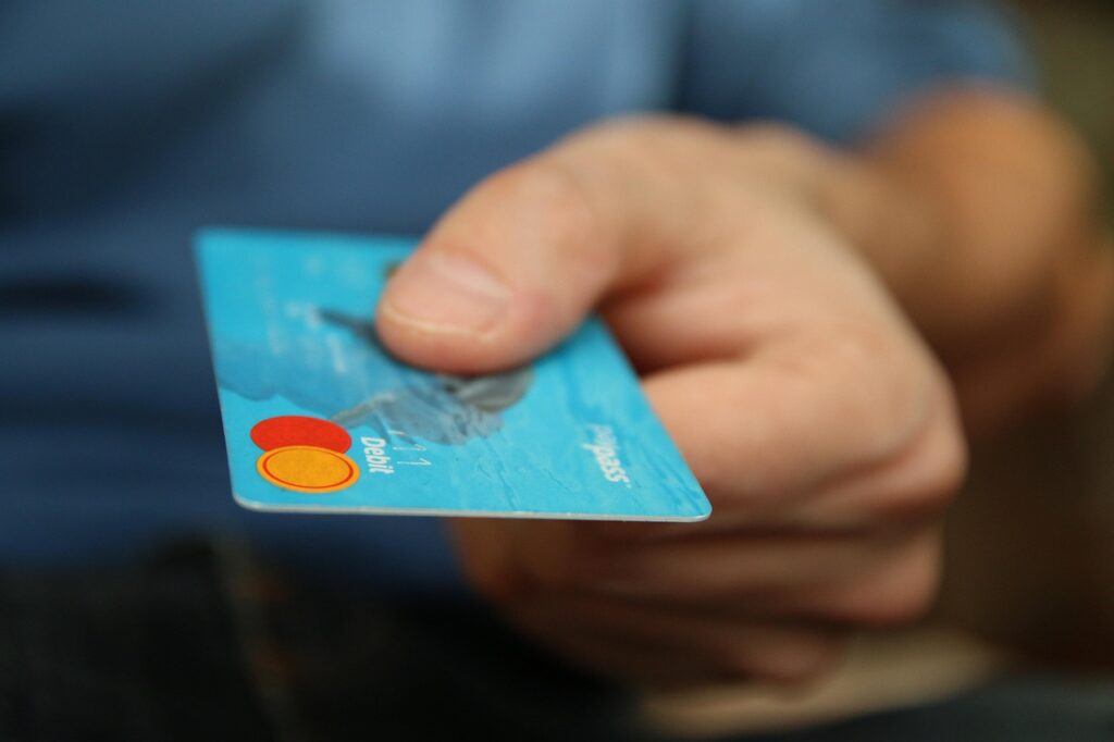 クレジットカードの積立は本当にお得？口コミでわかるメリットとデメリット！